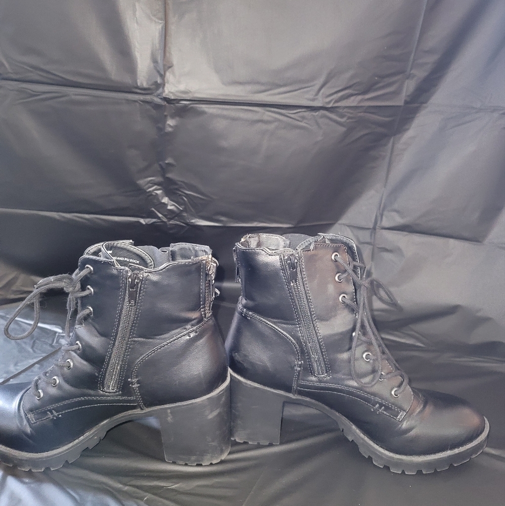 Steve Madden combat /moto ankle boots